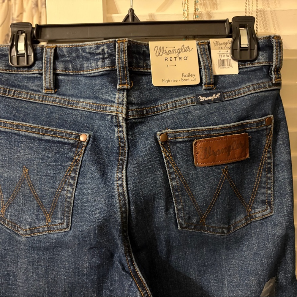 Wrangler Retro Women's High Rise Blue Jeans - Picture 2 of 6